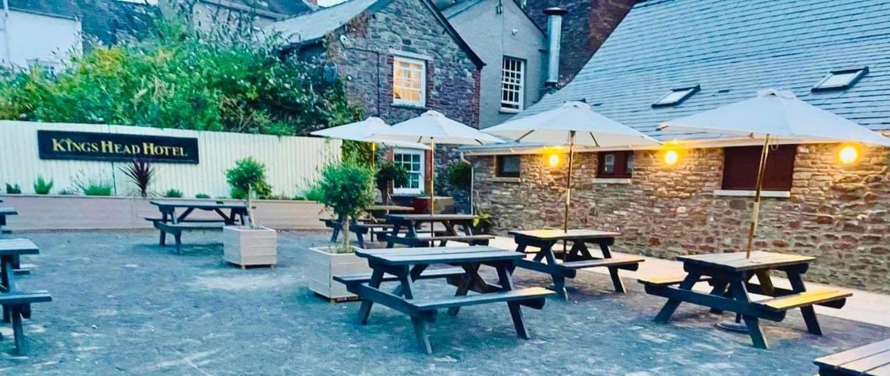 The Kings Head Hotel Abergavenny Exterior photo